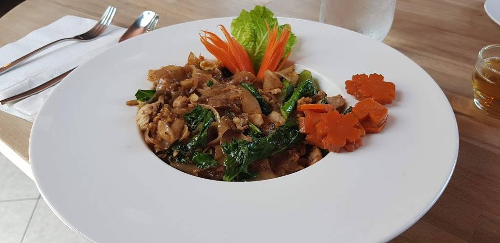 Subhannahong Royal Thai Cuisine | restaurant | 1212 S Pacific Coast Hwy Ste 206, Redondo Beach, CA 90277, USA | 3103163033 OR +1 310-316-3033