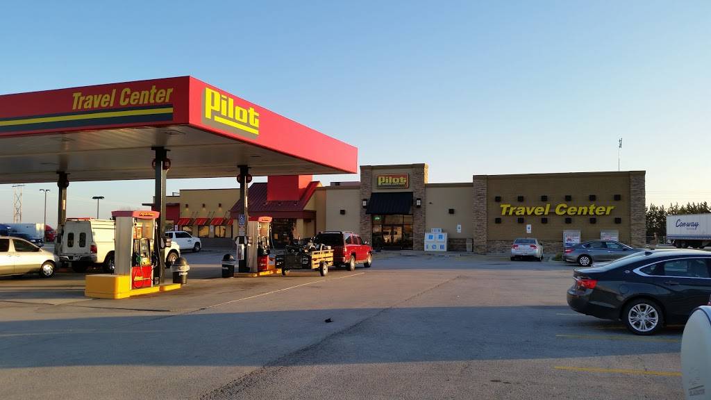 Pilot Travel Center | restaurant | 815 US-24 W, Gilman, IL 60938, USA | 8152654754 OR +1 815-265-4754