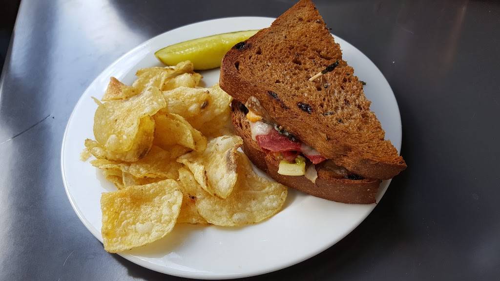 The Tomato Head | restaurant | 12 Market Square, Knoxville, TN 37902, USA | 8656374067 OR +1 865-637-4067