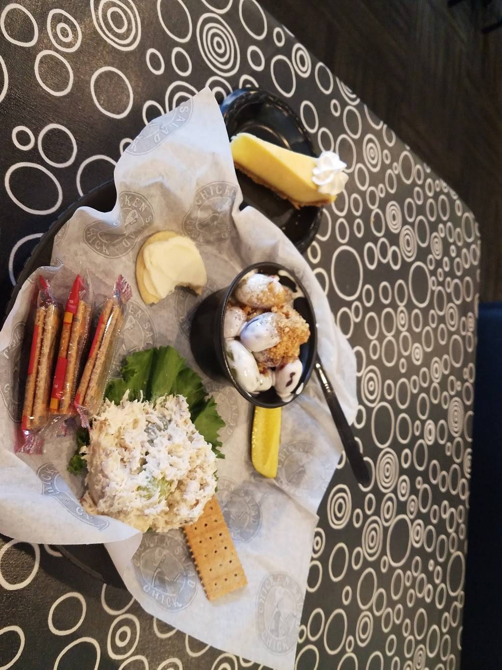 Chicken Salad Chick | restaurant | 588 Pinnacle Place High Point, Town Center, Prattville, AL 36066, USA | 3342853729 OR +1 334-285-3729