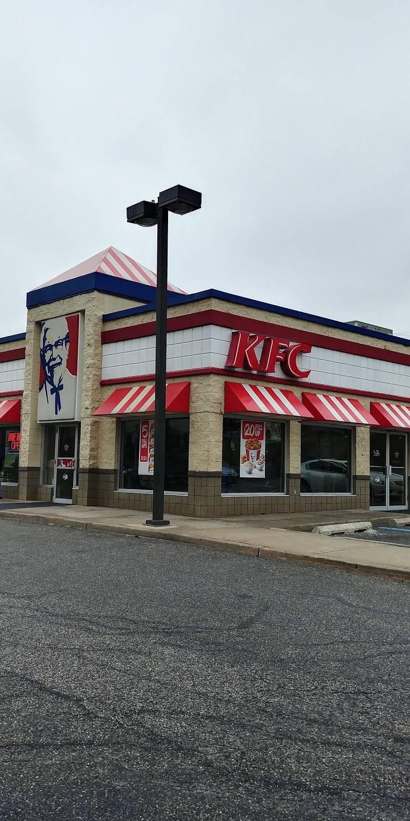 KFC | restaurant | 125 Bergen St, Newark, NJ 07103, USA | 9736222437 OR +1 973-622-2437