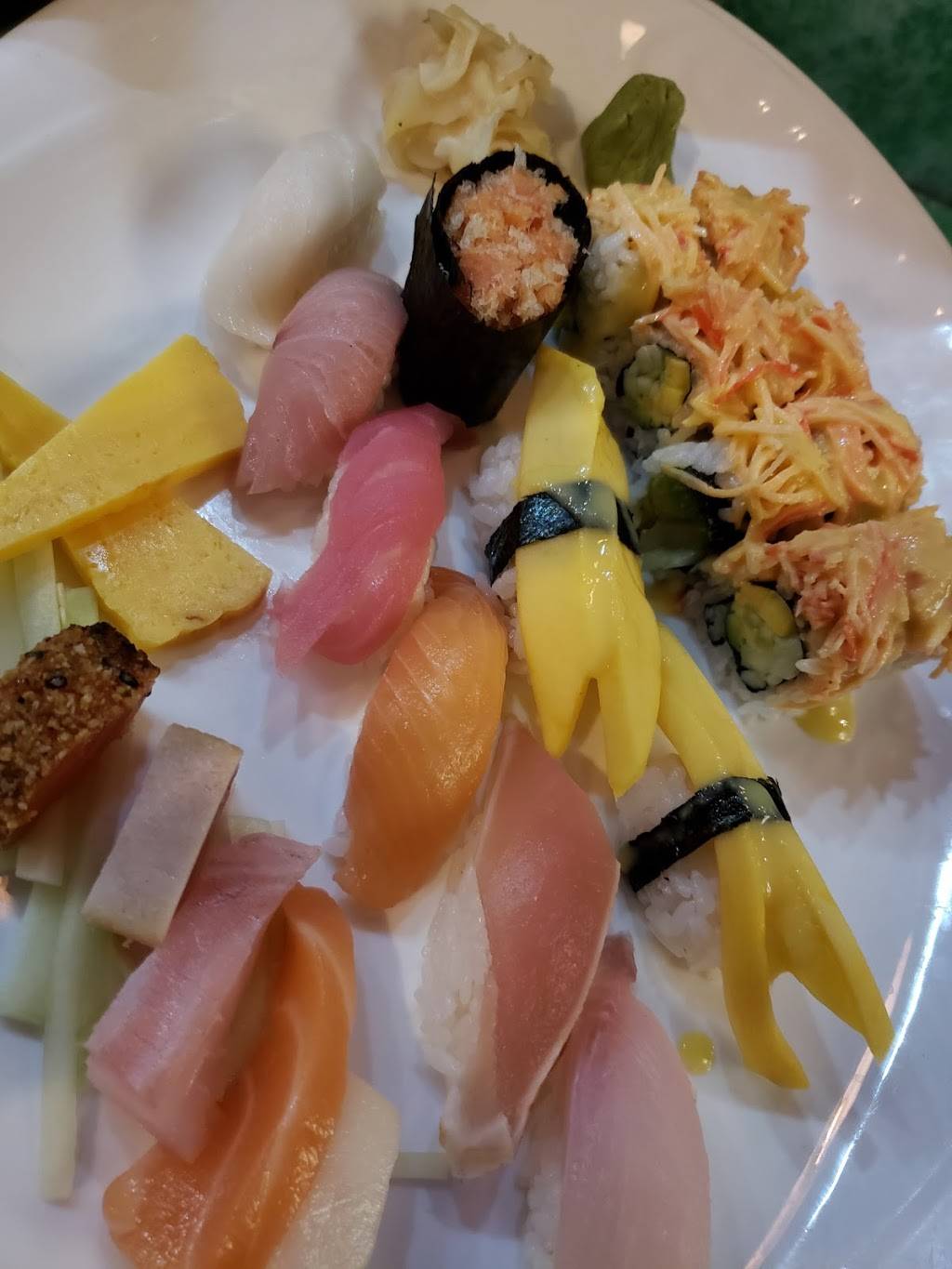 Sushi Express | restaurant | 220 Captain Thomas Blvd, West Haven, CT 06516, USA | 2039332888 OR +1 203-933-2888