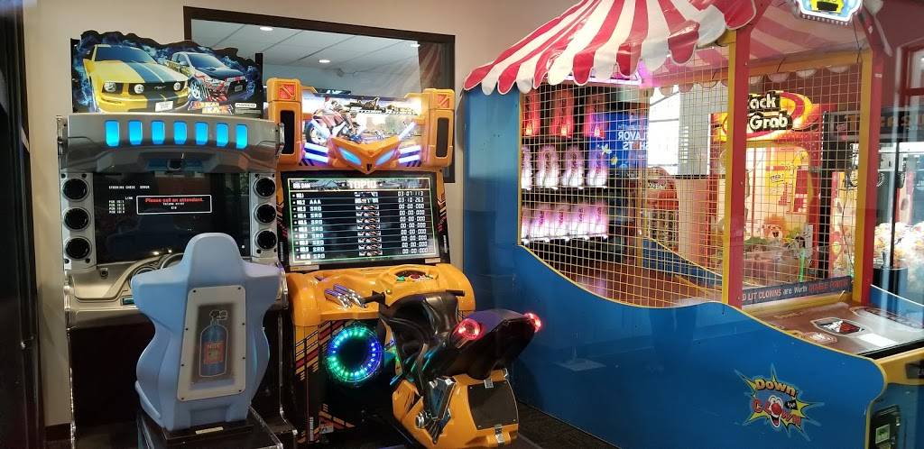 Round Table Pizza Clubhouse | restaurant | 2540 San Ramon Valley Blvd, San Ramon, CA 94583, USA | 9258551000 OR +1 925-855-1000