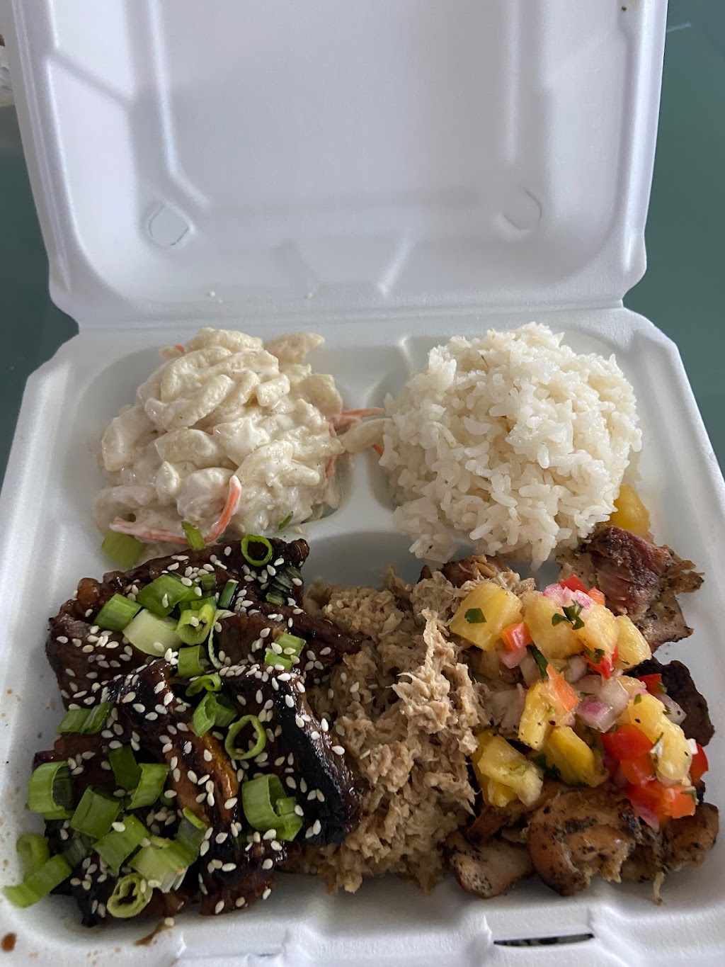 Flyin Hawaiian | restaurant | 28w468 High Lake Rd Unit 3, West Chicago, IL 60185, USA | 6307088224 OR +1 630-708-8224