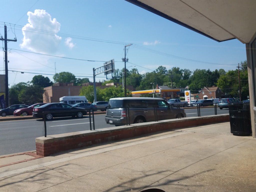 Shell | restaurant | 100 University Blvd W, Silver Spring, MD 20901, USA | 3014948168 OR +1 301-494-8168