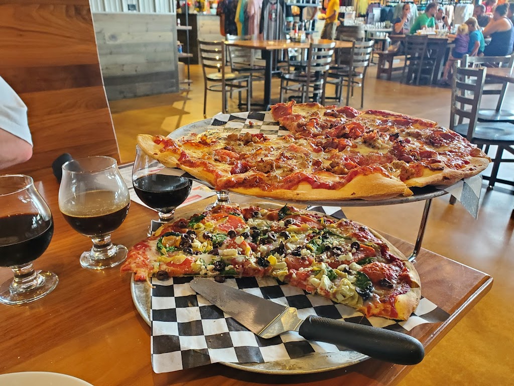 Toppling Goliath Brewing Co | restaurant | 1600 Prosperity Rd, Decorah, IA 52101, USA | 5633876700 OR +1 563-387-6700