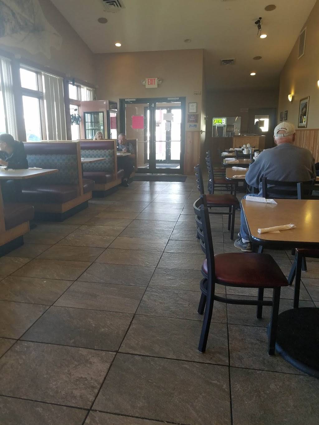 Monticello Red Wheel | restaurant | 803 Iron Horse Pl, Monticello, IL 61856, USA | 2177629829 OR +1 217-762-9829