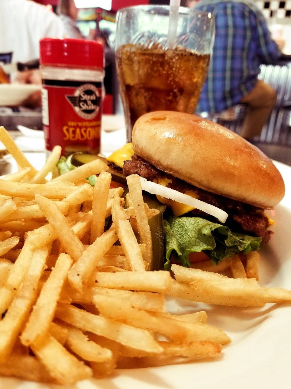 Steak n Shake | restaurant | 2081 Marion-Mt Gilead Rd, Marion, OH 43302, USA | 7407251112 OR +1 740-725-1112