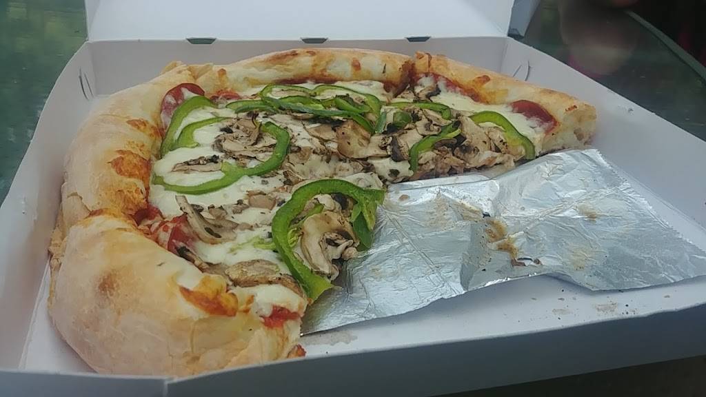 Casse-Croute Chez Pat | restaurant | 537 Avenue Champlain, Disraeli, QC G0N 1E0, Canada | 4184491794 OR +1 418-449-1794