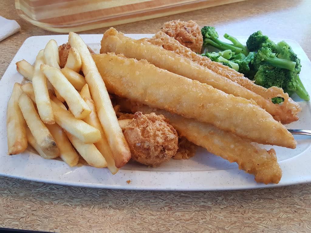 Captain Ds | restaurant | 28 Berry Blvd, Franklin, NC 28744, USA | 8283691900 OR +1 828-369-1900