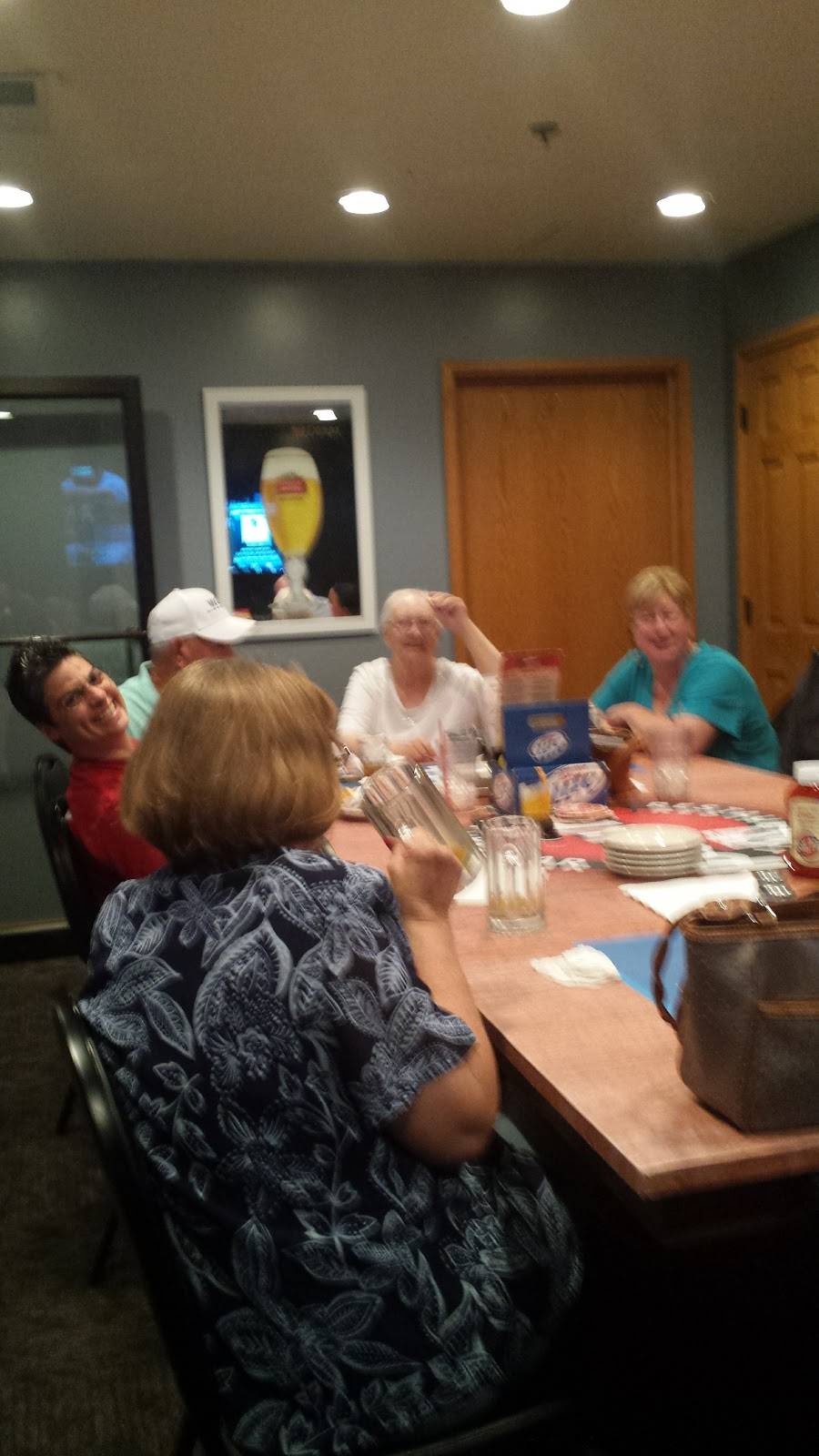 Big Red Restaurant & Sports Bar - Lincoln West | restaurant | 955 W O St, Lincoln, NE 68528, USA | 4024347789 OR +1 402-434-7789