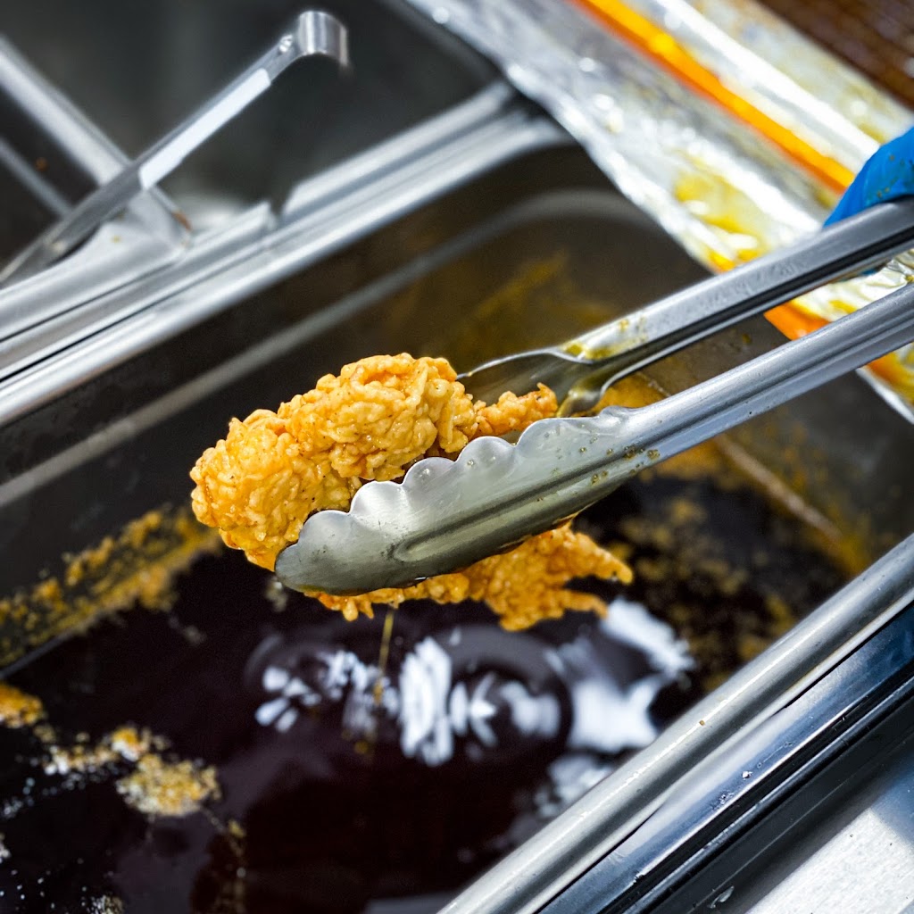 HOLDAAK Fried Chicken | restaurant | 5530 Whittier Blvd, Commerce, CA 90022, USA | 3234907241 OR +1 323-490-7241