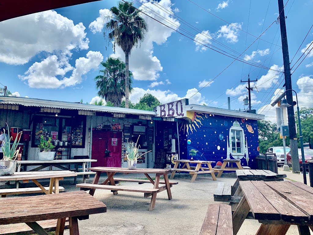 B&D Ice House | restaurant | 1004 S Alamo St, San Antonio, TX 78210, USA | 2102259801 OR +1 210-225-9801