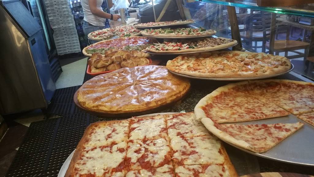 Totos Pizzeria | restaurant | 6555 Greene St, Philadelphia, PA 19119, USA | 2158484550 OR +1 215-848-4550