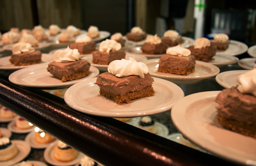 Roberts Buffet | restaurant | 3184 IA-22, Riverside, IA 52327, USA | 3196481234 OR +1 319-648-1234