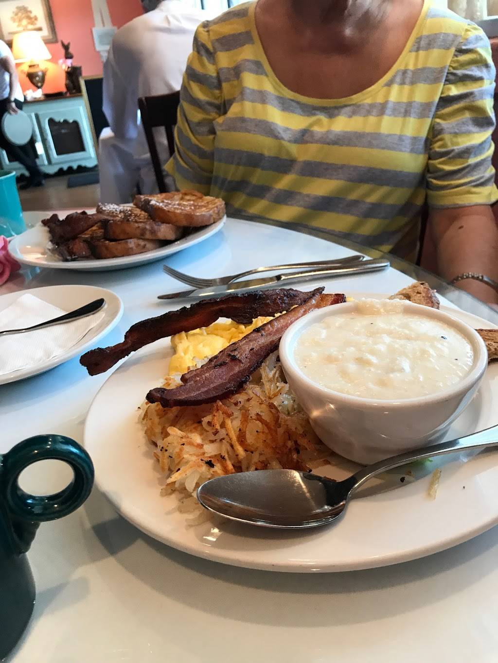 Café Lapin | restaurant | 2341 Peachtree Rd, Atlanta, GA 30305, USA | 4048129171 OR +1 404-812-9171