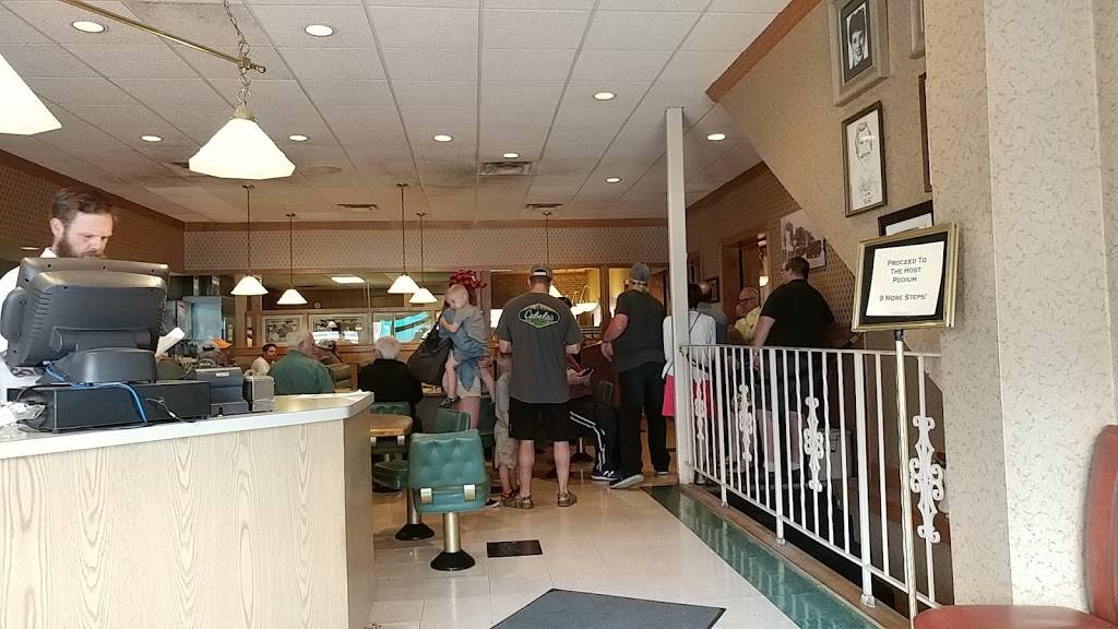 Travelers Inn Restaurant | restaurant | 511 Broadway St, Alexandria, MN 56308, USA | 3207634000 OR +1 320-763-4000