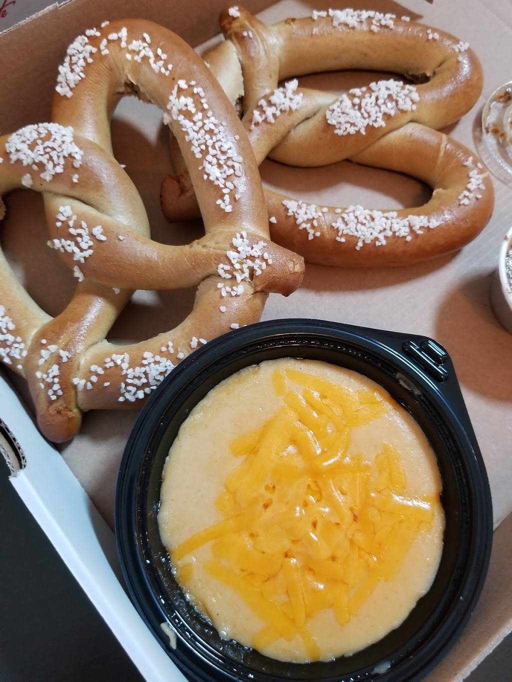 Blue Fork Restaurant | restaurant | 933 Louise Ave Suite 105, Charlotte, NC 28204, USA | 7045192328 OR +1 704-519-2328