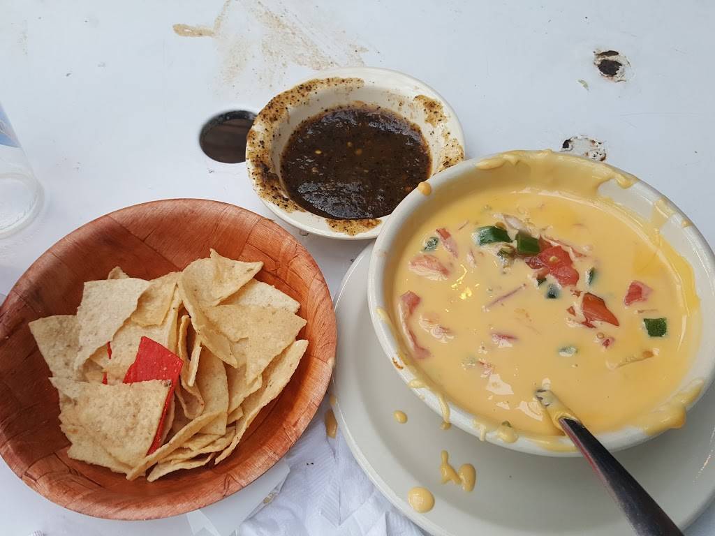 Taco Garage | restaurant | 8403 Broadway St, San Antonio, TX 78209, USA | 2108264405 OR +1 210-826-4405