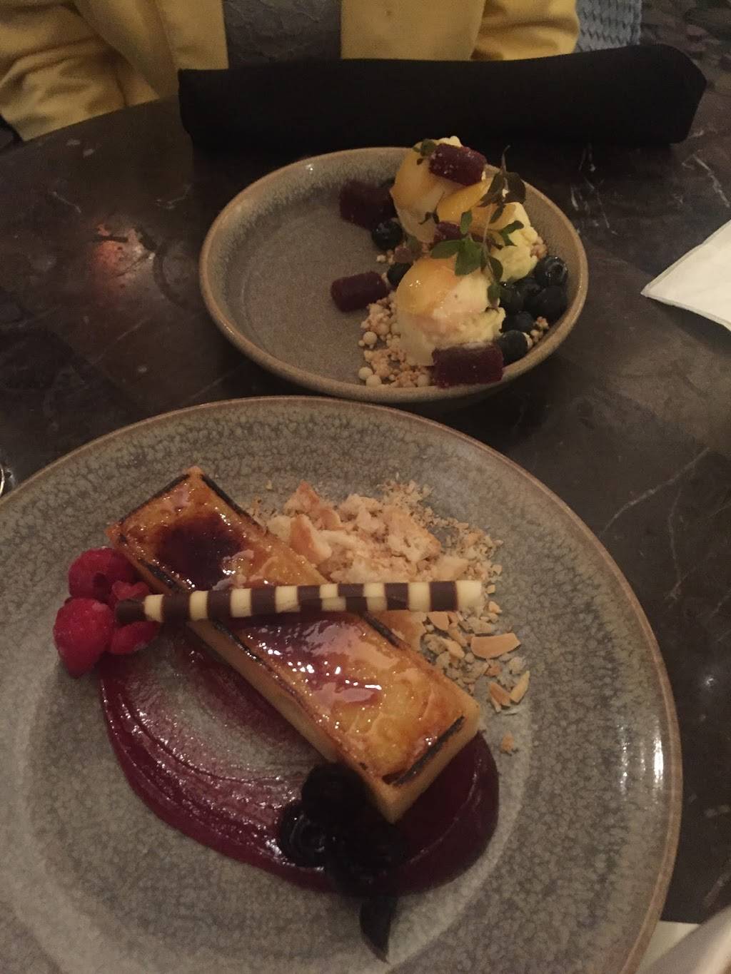 The Bar at Palm Court | restaurant | 35 W 5th St, Cincinnati, OH 45202, USA | 5134219100 OR +1 513-421-9100