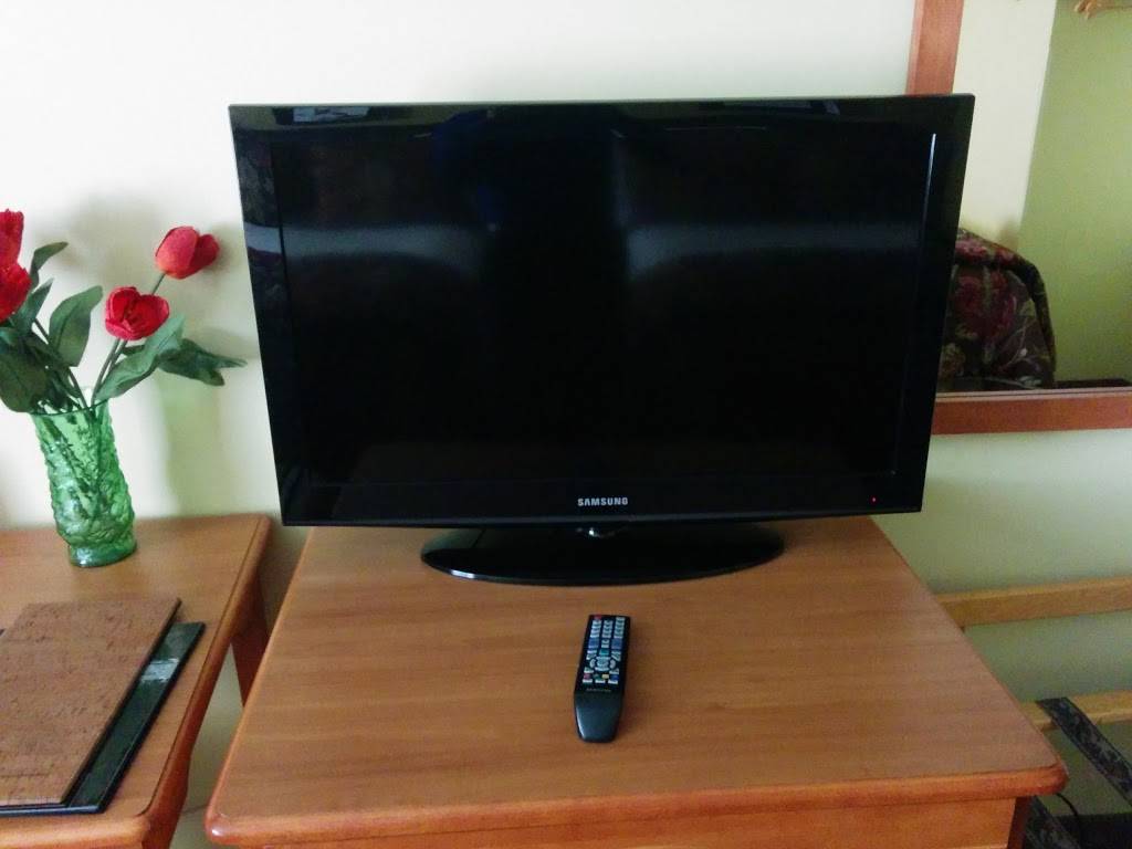 Hotel Motel Le Château | restaurant | 3423 Rue Laval, Lac-Mégantic, QC G6B 1A5, Canada | 8195835117 OR +1 819-583-5117