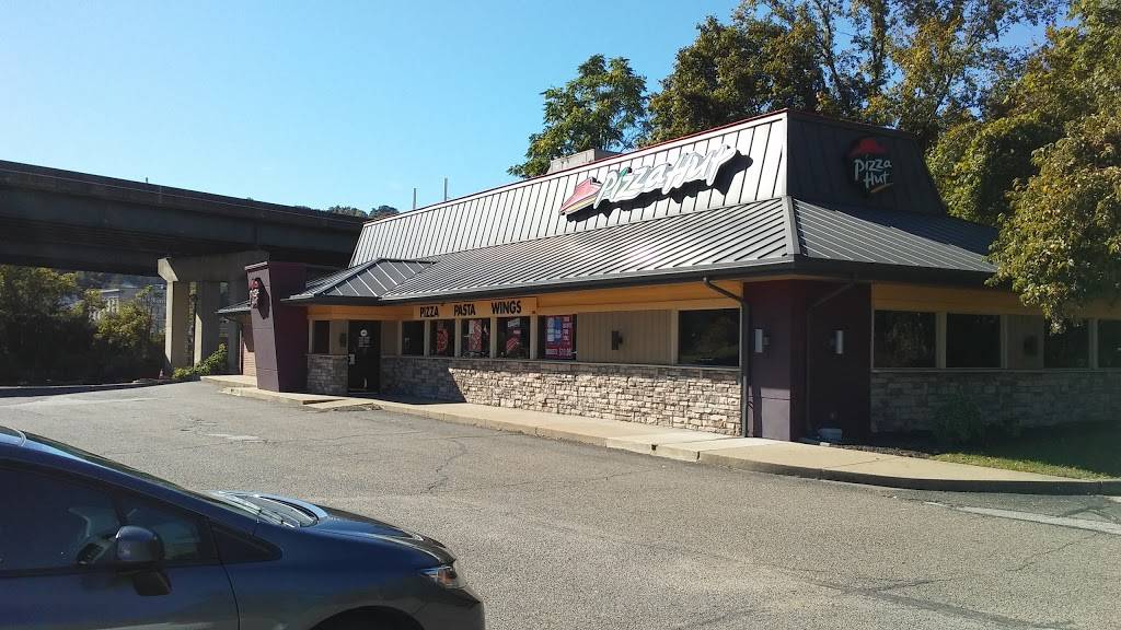 Pizza Hut | meal takeaway | 2345 National Rd, Wheeling, WV 26003, USA | 3042420880 OR +1 304-242-0880