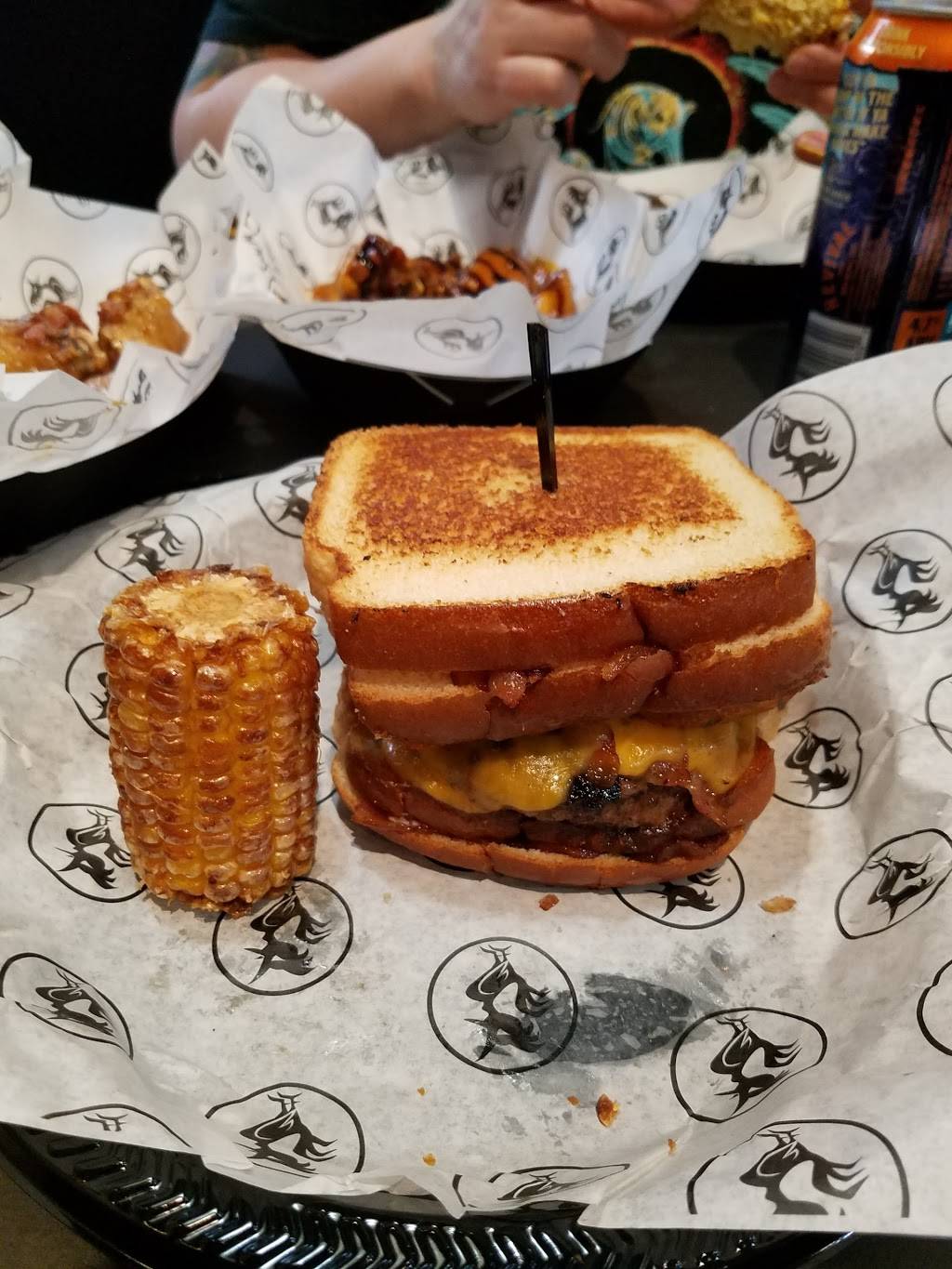 Boneheads Live | restaurant | 36 Water St, Fall River, MA 02721, USA | 5082319464 OR +1 508-231-9464