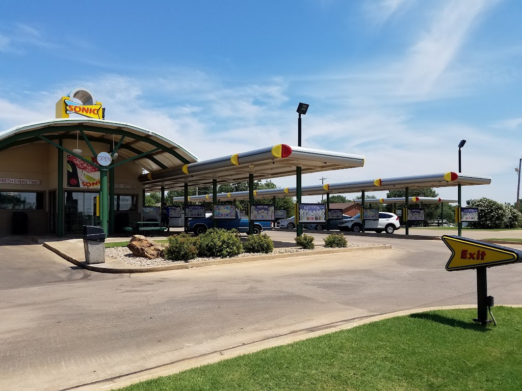 Sonic Drive-In | restaurant | 1502 E Owen K Garriott Rd, Enid, OK 73701, USA | 5802379500 OR +1 580-237-9500