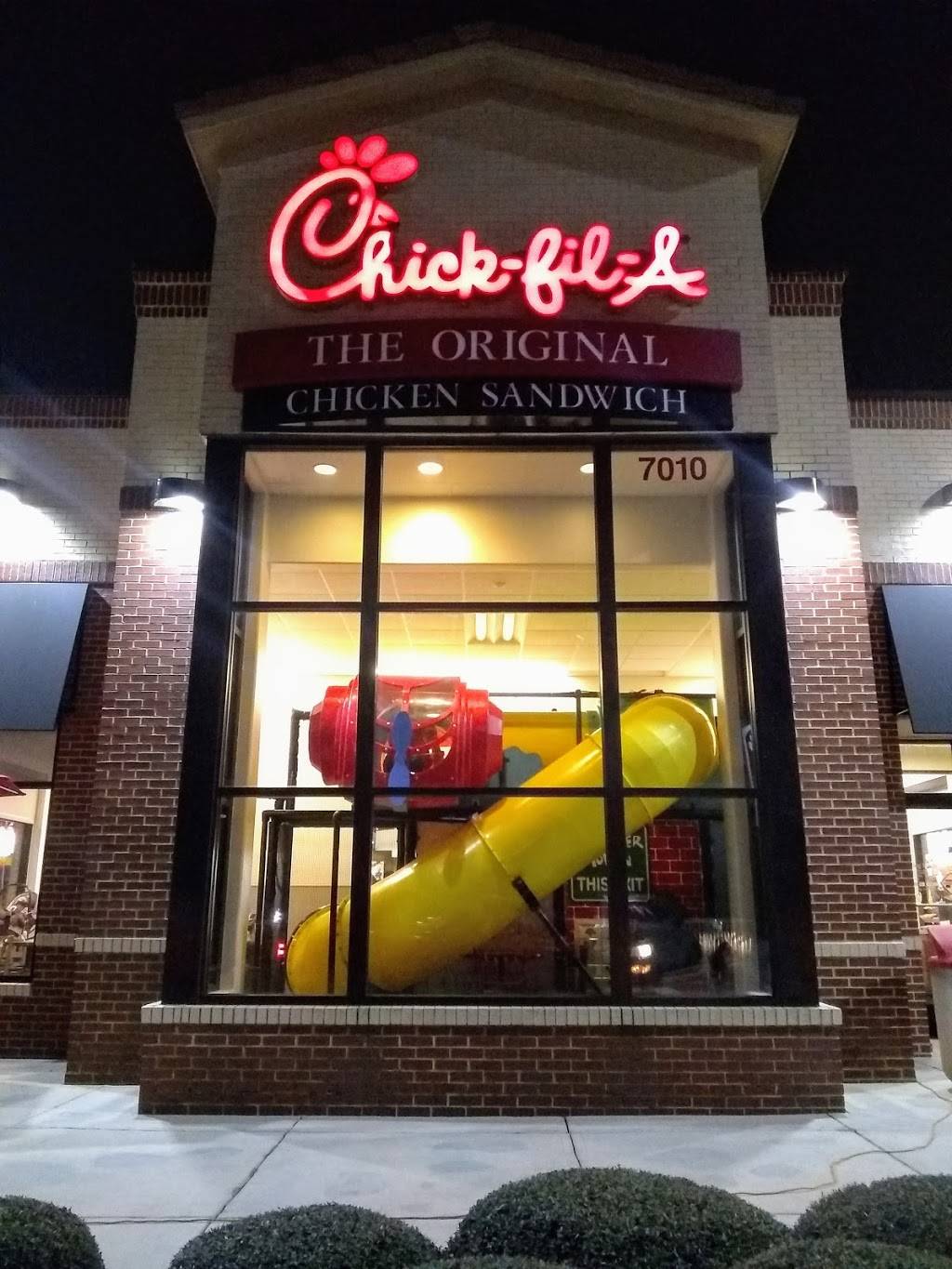 Chick-fil-A | restaurant | 7010 FM78, San Antonio, TX 78244, USA | 2103102244 OR +1 210-310-2244