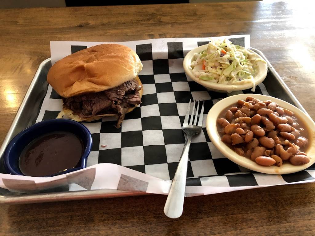 Outlaw Burgers | restaurant | 111 W 4th St, Justin, TX 76247, USA | 9406485808 OR +1 940-648-5808