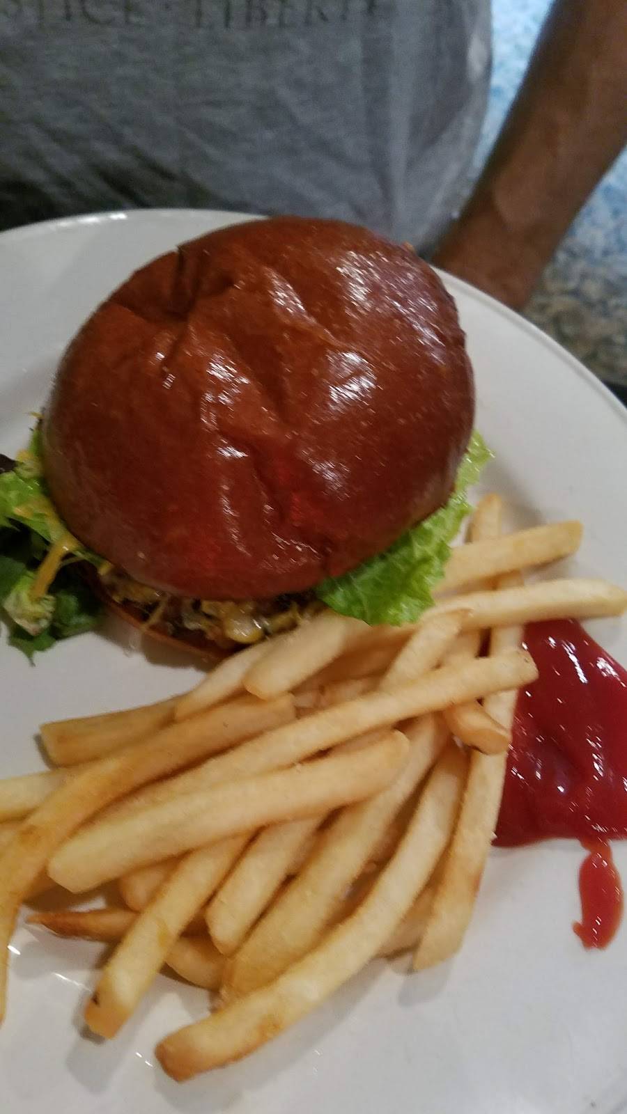 Bobby Js Italian American Grille | restaurant | 204 Como Park Boulevard Cheektowaga, Buffalo, NY 14227, USA | 7163953207 OR +1 716-395-3207