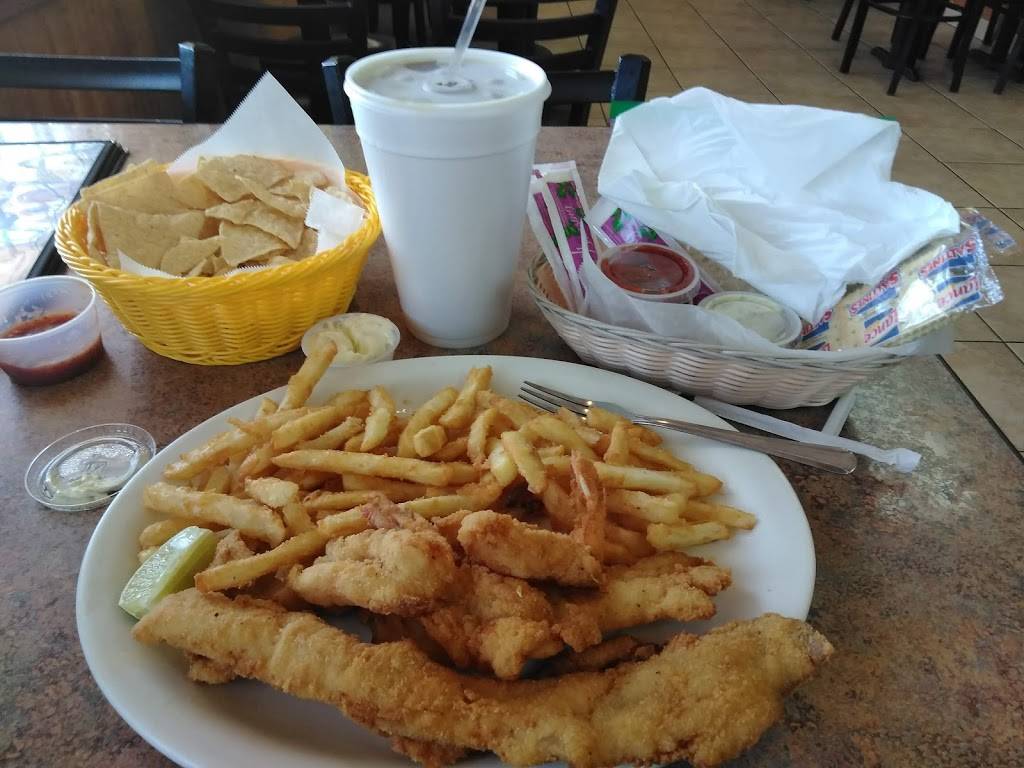 La Playa Seafood Restaurant | restaurant | 4411, I-10 E, San Antonio, TX 78219, USA | 2103374700 OR +1 210-337-4700