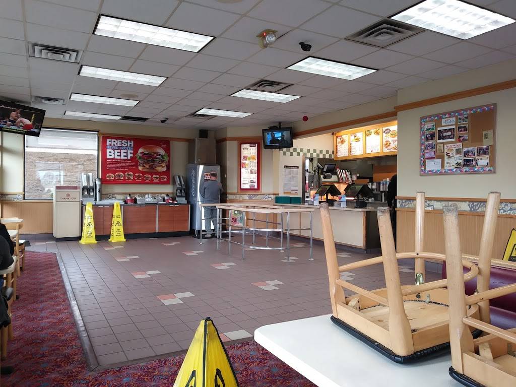 Wendys | restaurant | 24525 Lyons Ave, Santa Clarita, CA 91321, USA | 6612841619 OR +1 661-284-1619