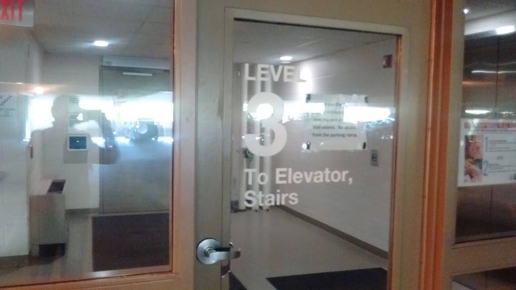 Subway | restaurant | 1 S Park St, Madison, WI 53715, USA | 6082872274 OR +1 608-287-2274