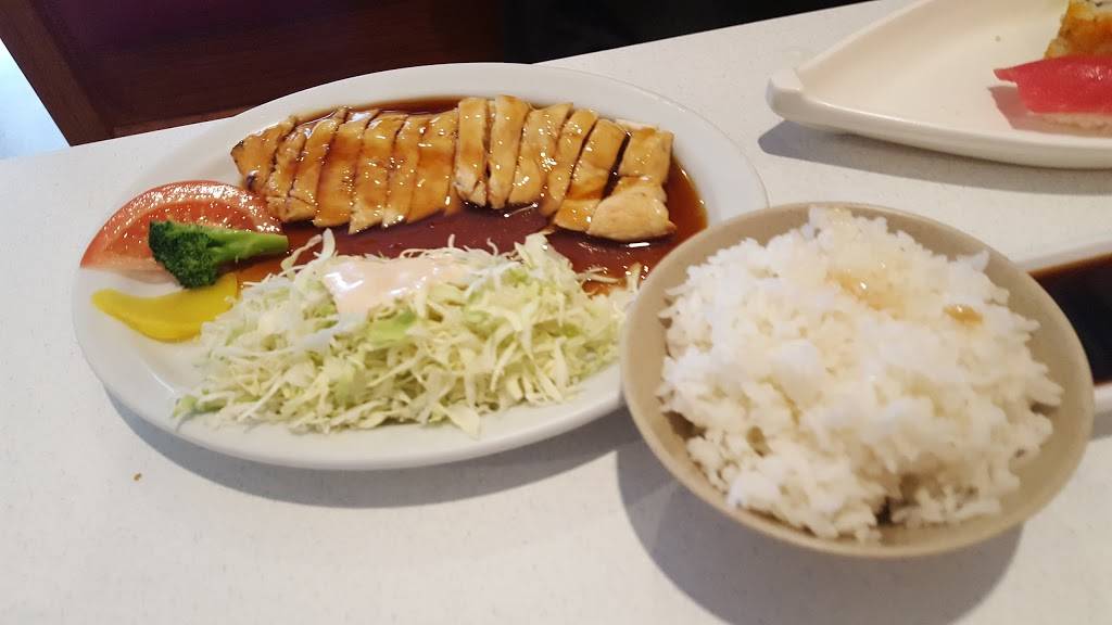 Mikado Sushi Restaurant | restaurant | 3971 28th St SE, Grand Rapids, MI 49512, USA | 6162857666 OR +1 616-285-7666