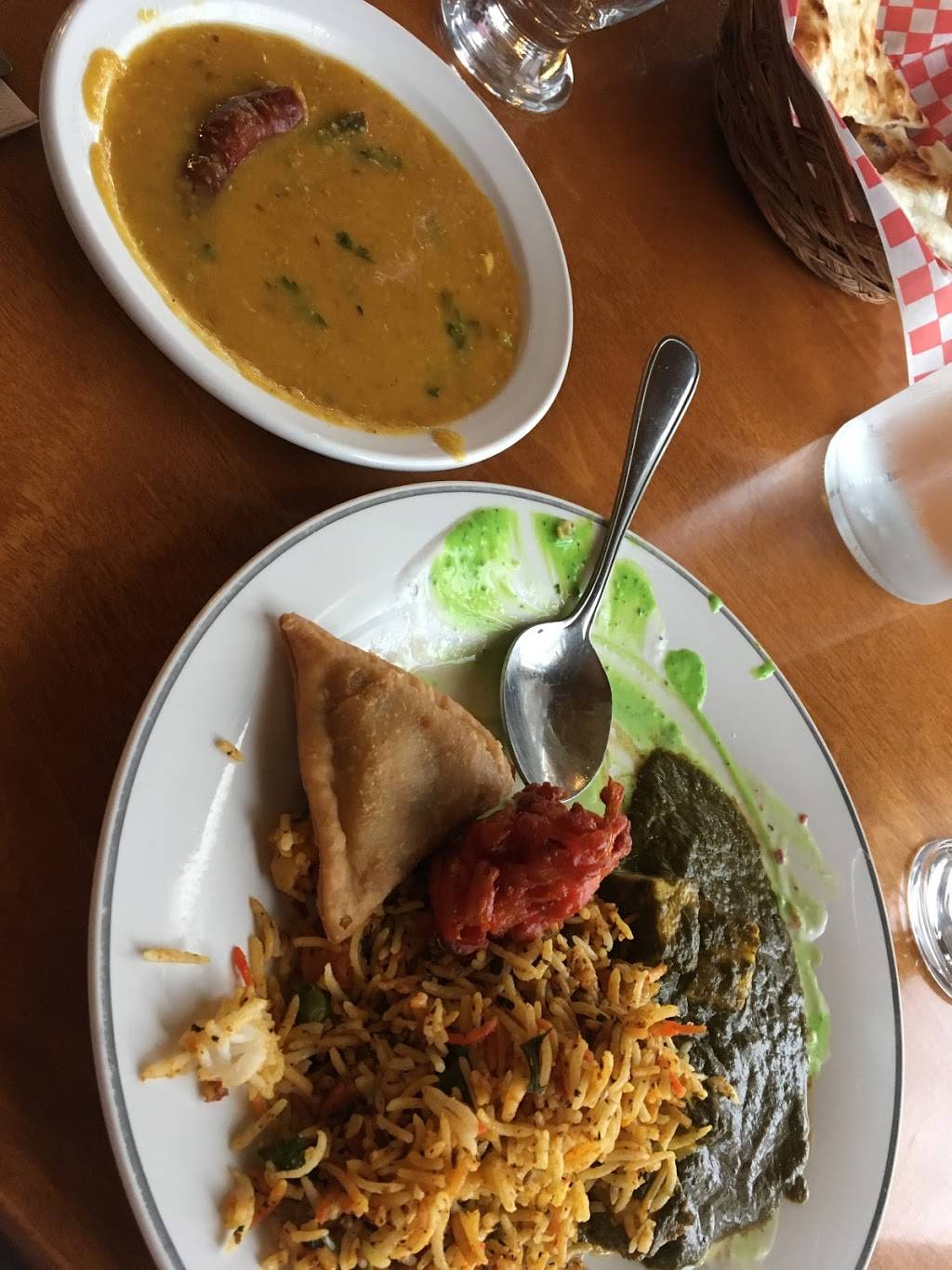 The Moghuls | restaurant | 288 Mud St W, Stoney Creek, ON L8J 3Z6, Canada | 2893893777 OR +1 289-389-3777