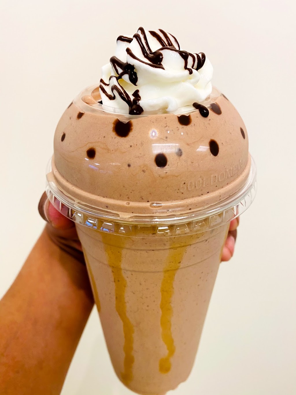 Shakes Oasis | meal takeaway | 660 Kemper Commons Cir, Cincinnati, OH 45246, USA | 5133446140 OR +1 513-344-6140