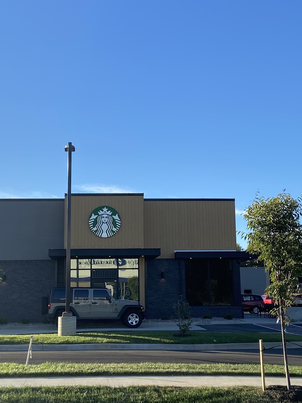 Starbucks | cafe | 7718 Bardstown Rd, Louisville, KY 40291, USA | 5028058899 OR +1 502-805-8899