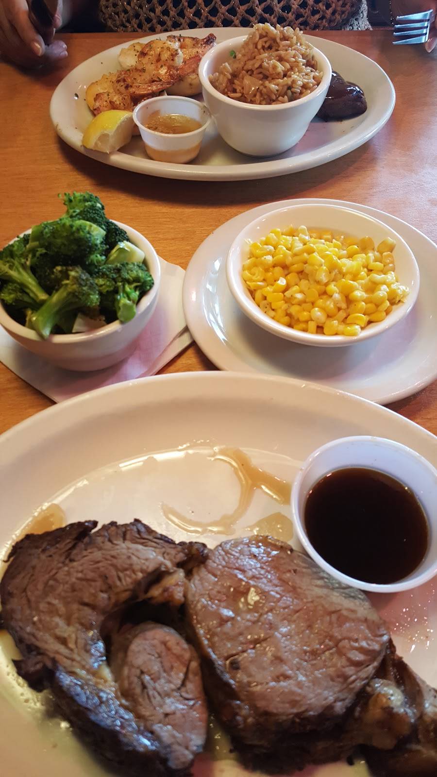 Texas Roadhouse | restaurant | 12 Mall Street, Springfield, MA 01128, USA | 4137828100 OR +1 413-782-8100