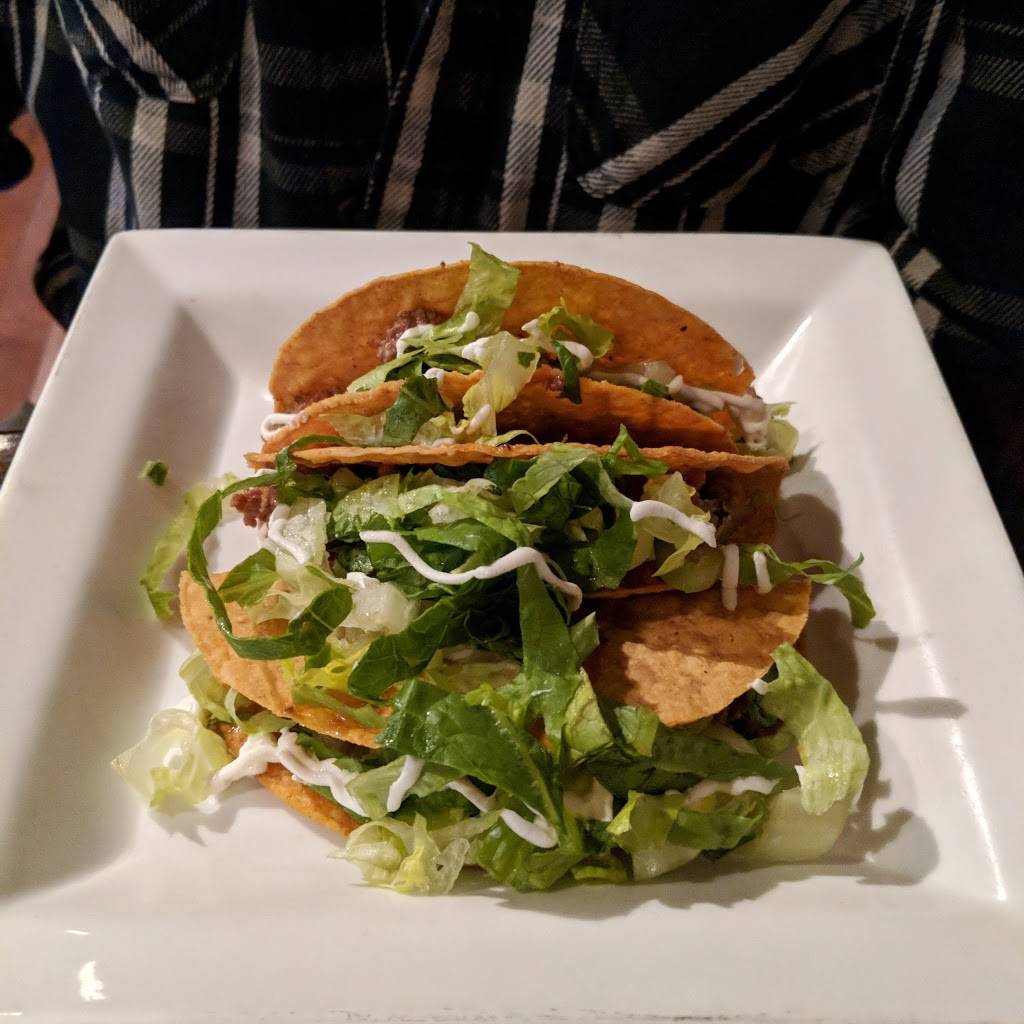 JT Walkers Restaurant and Sports Bar | restaurant | 401 E Main St, Mahomet, IL 61853, USA | 2175861100 OR +1 217-586-1100