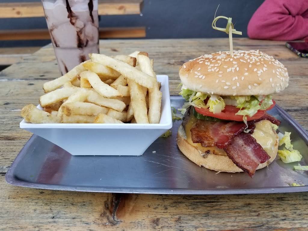 Three B’s Burgers | restaurant | 7990 NE Leary Way, Redmond, WA 98052, USA | 4254975100 OR +1 425-497-5100