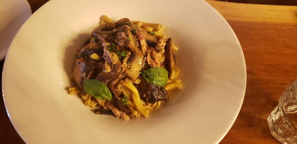 Ombretta Cucina + Vino | restaurant | 121 Lakeshore Rd W, Mississauga, ON L5H 1E9, Canada | 9052712017 OR +1 905-271-2017