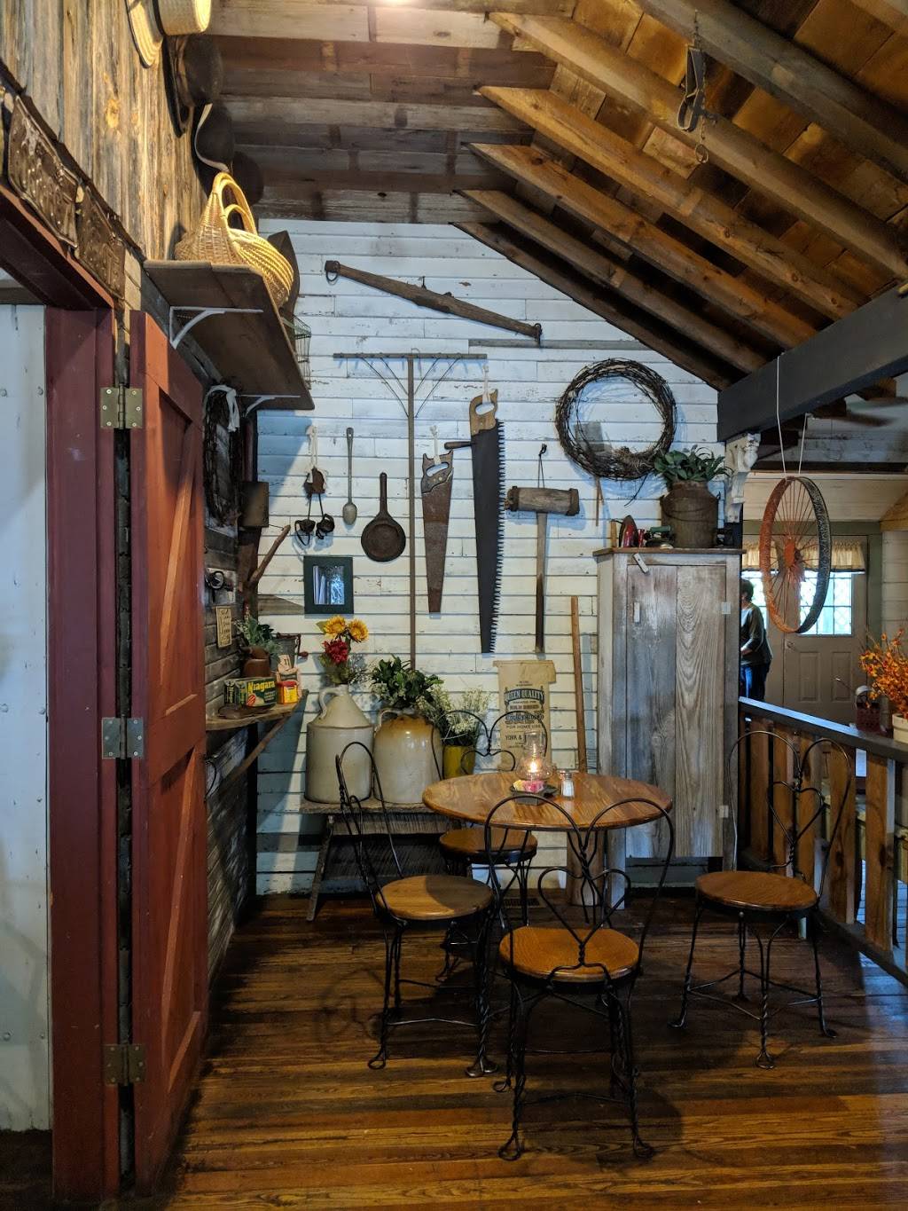 Loafers Glory | restaurant | 431 Main St, Blanchard, MI 49310, USA | 9895612020 OR +1 989-561-2020