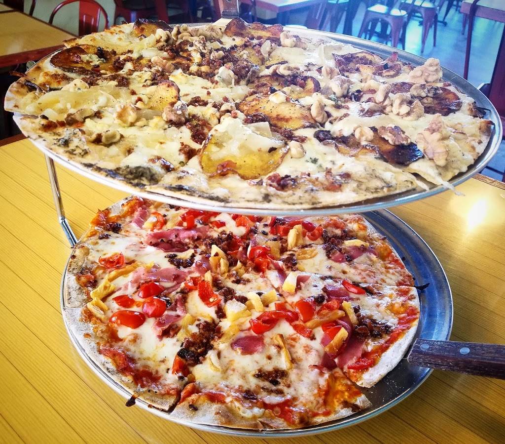 Heartland Pizza Company | restaurant | 2822 Ramada Way, Green Bay, WI 54304, USA | 9204892500 OR +1 920-489-2500