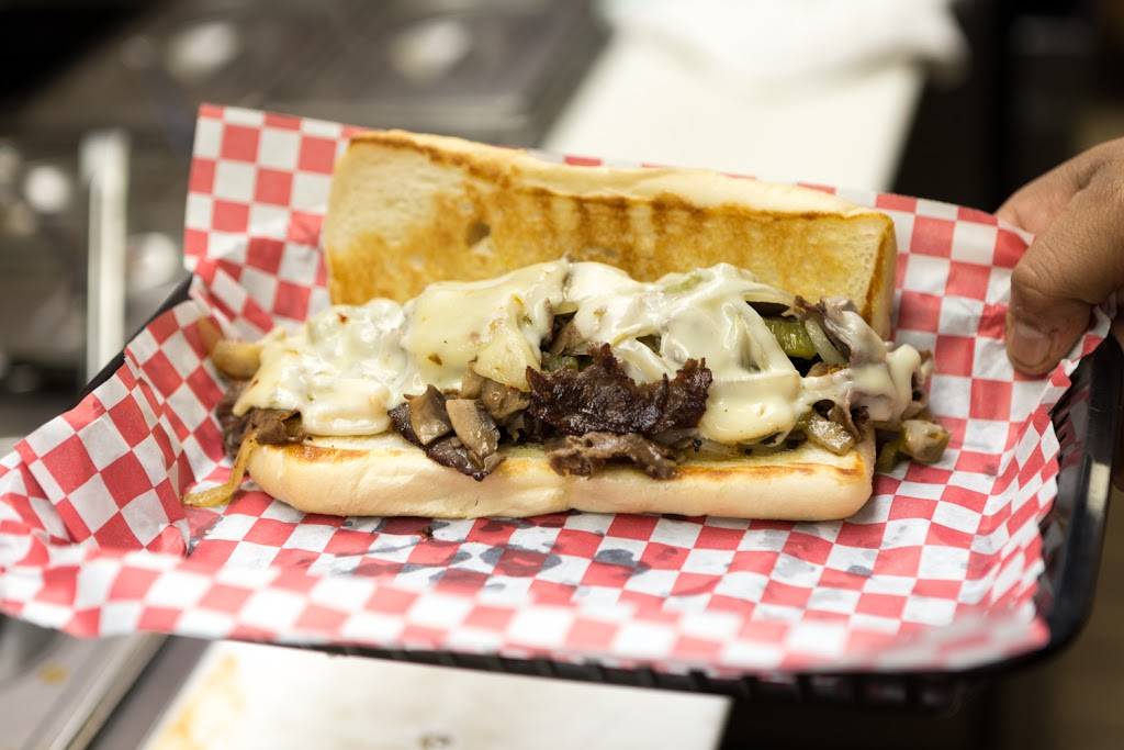 Remington Grill Burgers & BBQ | restaurant | 309 S Bickett Blvd, Louisburg, NC 27549, USA | 9194967005 OR +1 919-496-7005