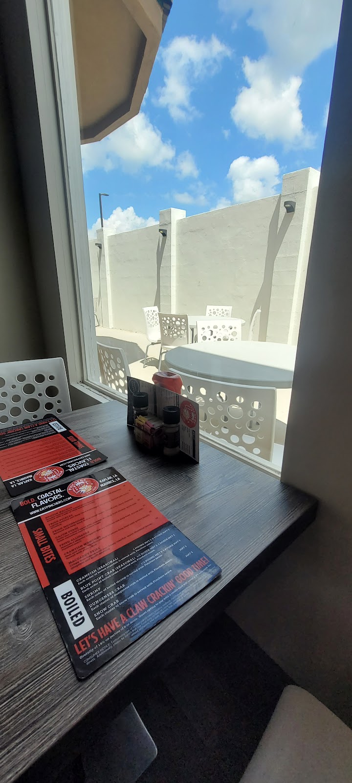 Pinchers | restaurant | 9511 Maurice Ave, Maurice, LA 70555, USA | 3377408888 OR +1 337-740-8888