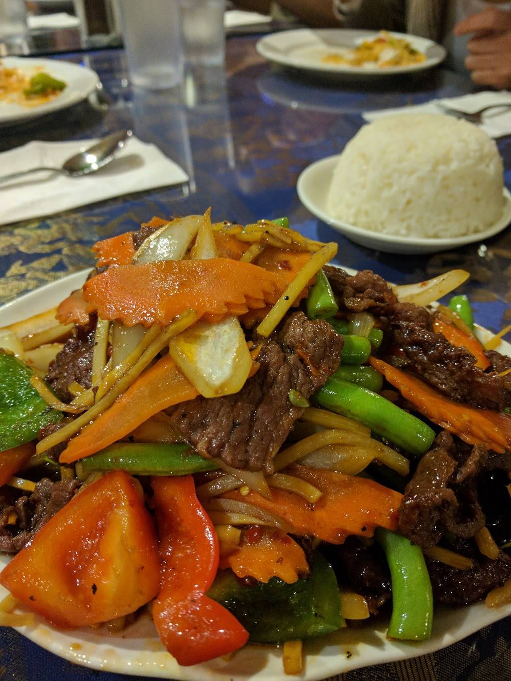 Tuptim Thai Restaurant | restaurant | 450 Mulock Dr, Newmarket, ON L3Y 9B8, Canada | 9058983599 OR +1 905-898-3599