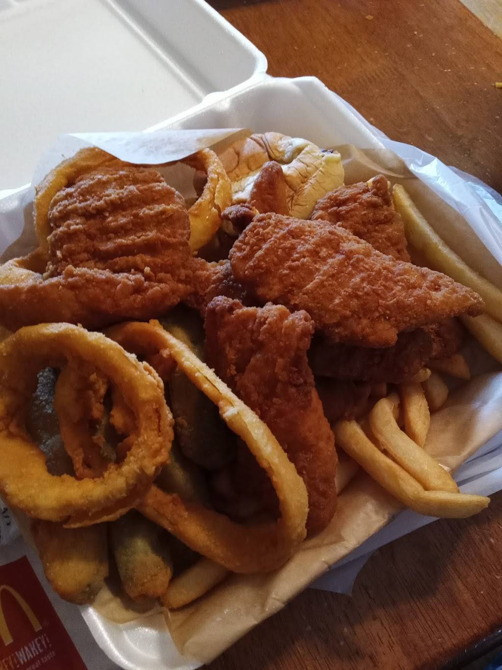 Steves Burgers | restaurant | 905 E Florida Ave, Hemet, CA 92543, USA | 9519257113 OR +1 951-925-7113