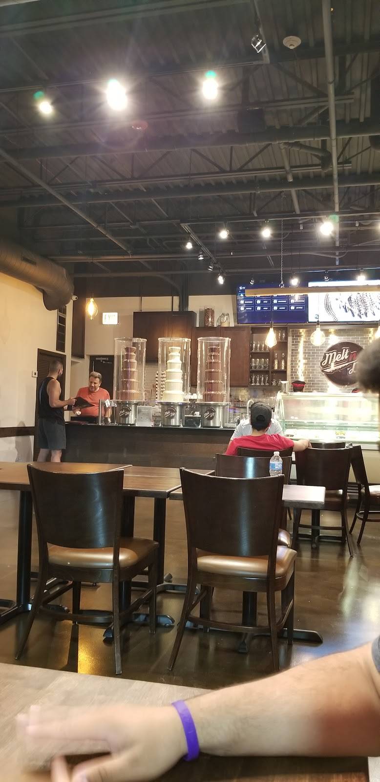 Melt n Dip Illinois | restaurant | 8258 S Harlem Ave, Bridgeview, IL 60455, USA | 7085460742 OR +1 708-546-0742
