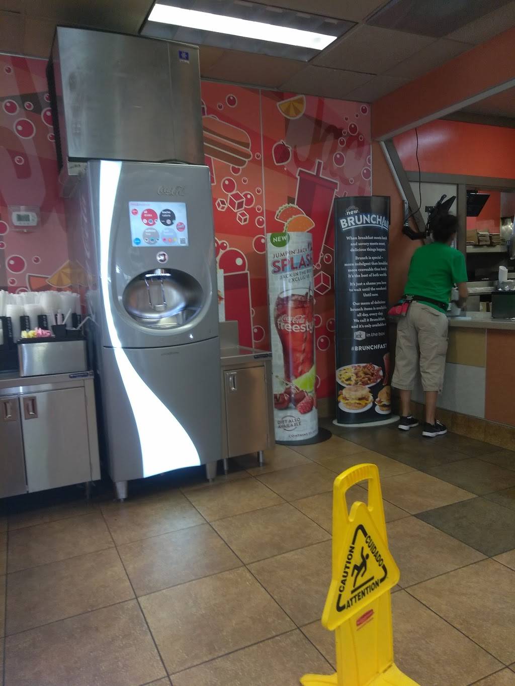 Jack in the Box | restaurant | 3981 Tyler St, Riverside, CA 92503, USA | 9516898470 OR +1 951-689-8470